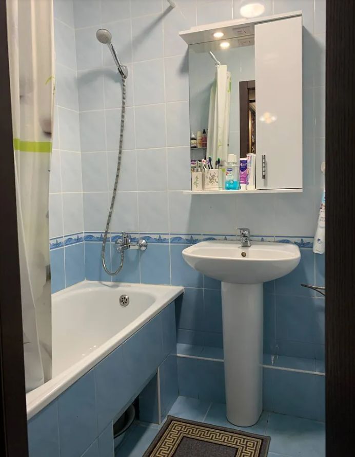 Продаж 3-кімнатної квартири 70 м², Калинова вул., 77