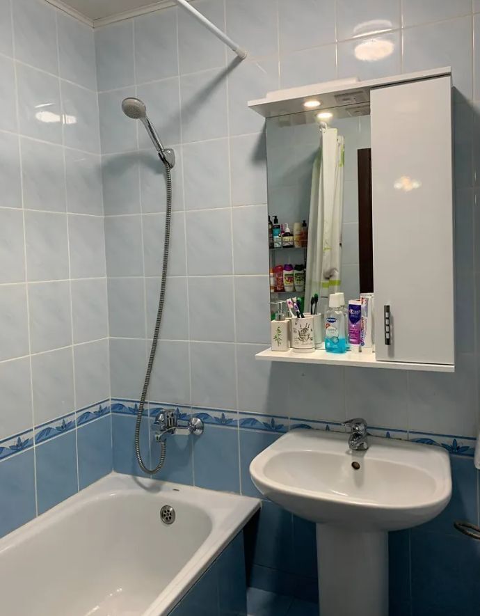 Продаж 3-кімнатної квартири 70 м², Калинова вул., 77