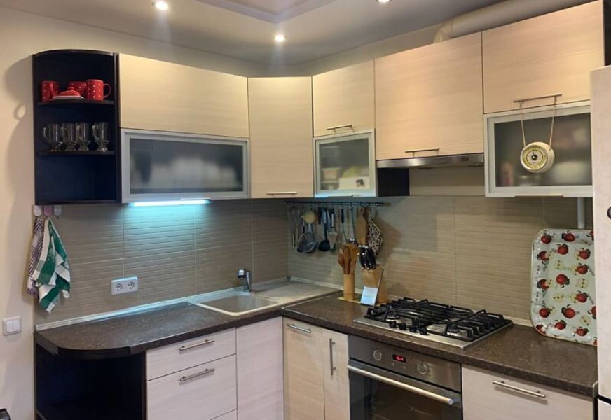 Продаж 3-кімнатної квартири 70 м², Калинова вул., 77