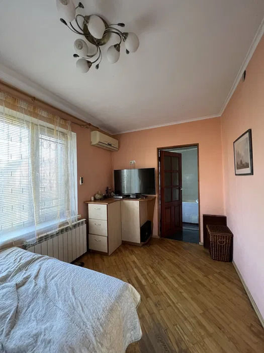 Оренда котеджу 200 м², Орхідейна вул.