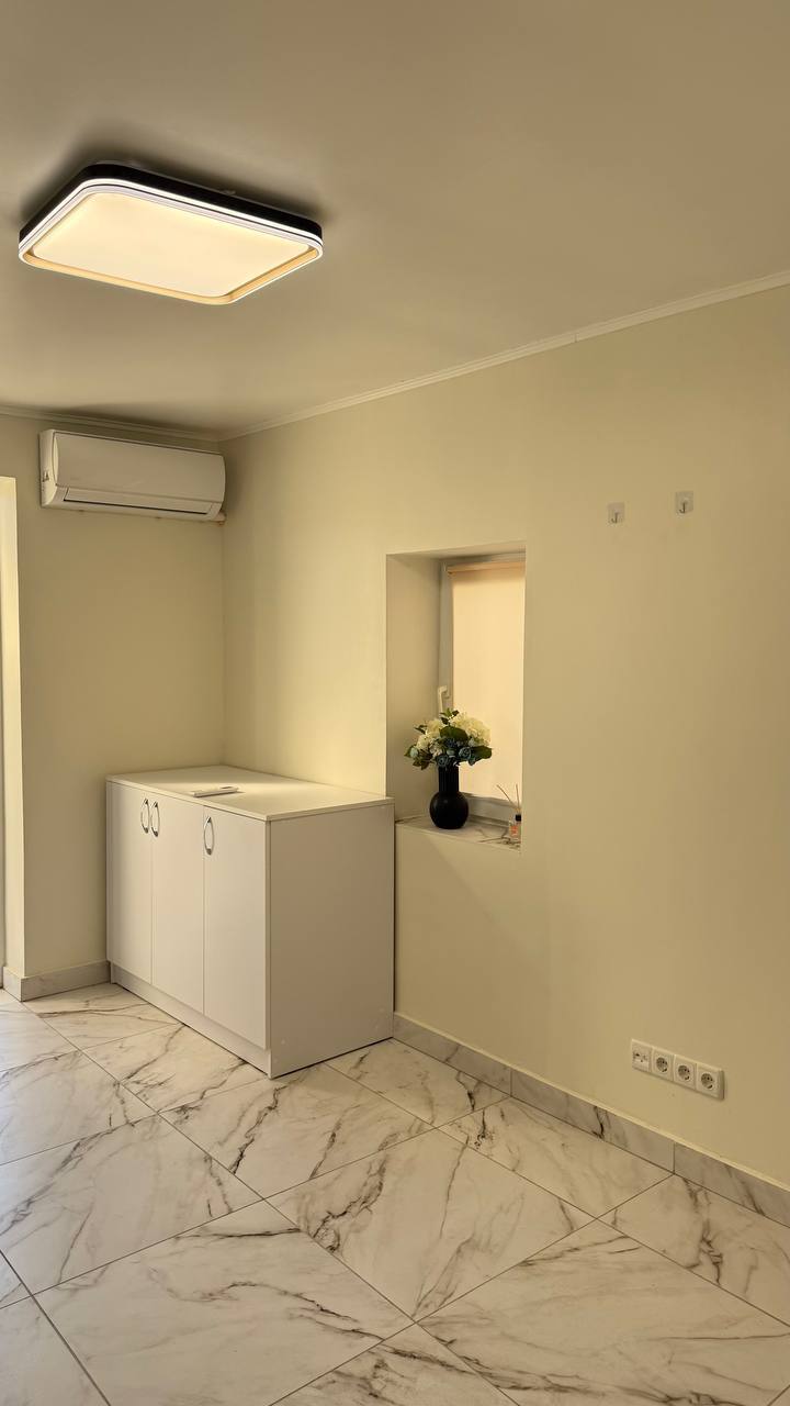 Аренда помещения свободного назначения 17 м², Яворницкого ул., 40