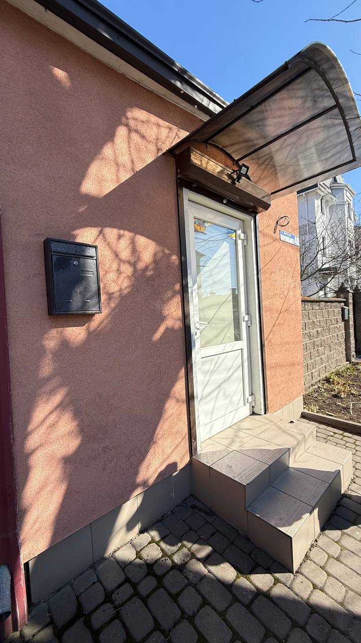 Аренда помещения свободного назначения 17 м², Яворницкого ул., 40