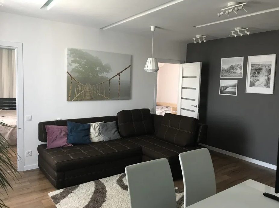 Продаж 3-кімнатної квартири 79 м², Олександра Поля просп., 27