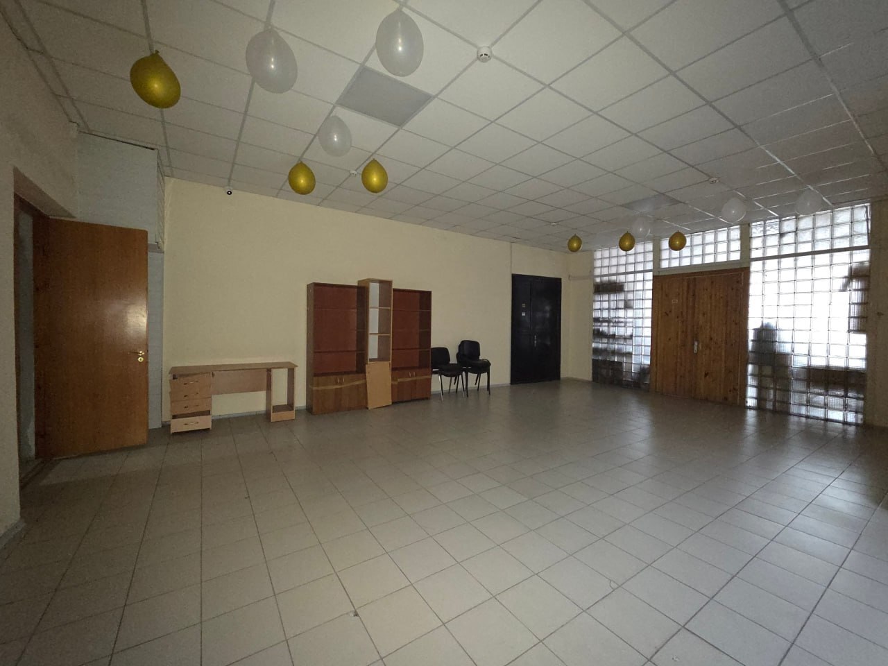 Оренда офісу 17 м², Воскресенська вул.