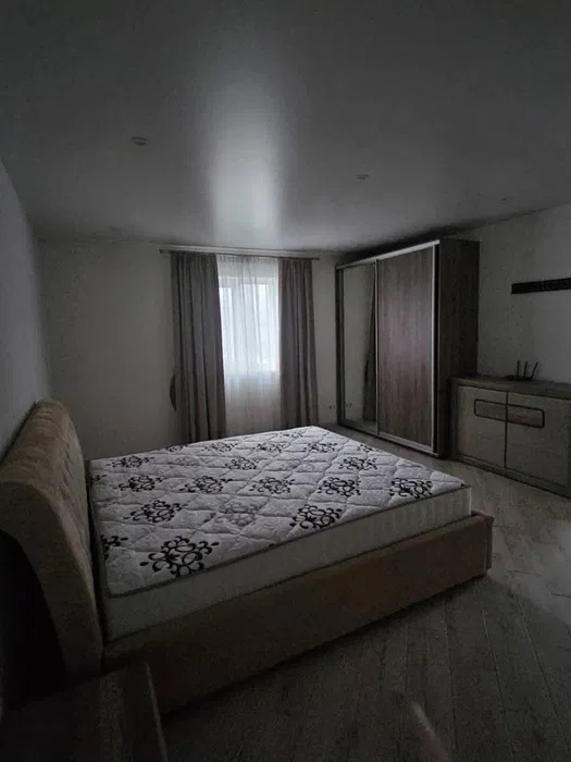 Оренда котеджу 155 м², Берковецька вул.