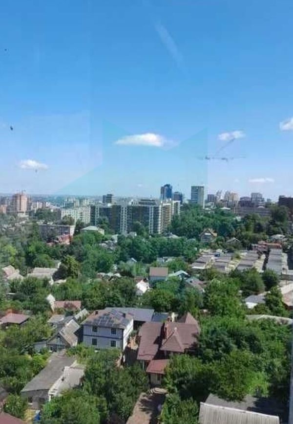 Продаж 2-кімнатної квартири 50 м², Полігонна вул., 18