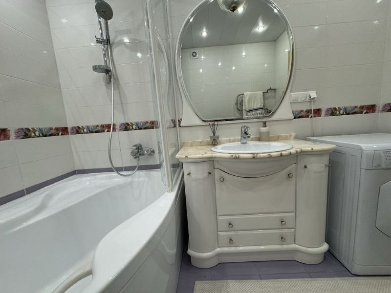 Продаж 1-кімнатної квартири 63 м², Володимира Антоновича вул., 26