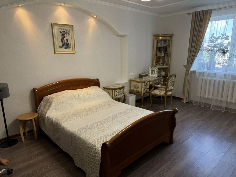 Продаж 1-кімнатної квартири 63 м², Володимира Антоновича вул., 26