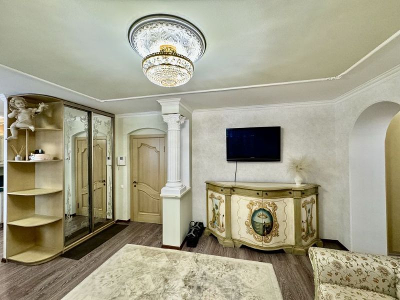 Продаж 1-кімнатної квартири 63 м², Володимира Антоновича вул., 26