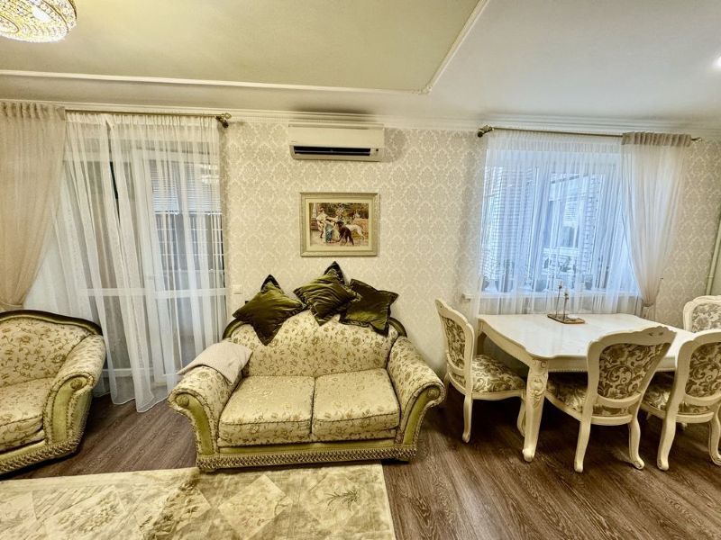 Продаж 1-кімнатної квартири 63 м², Володимира Антоновича вул., 26