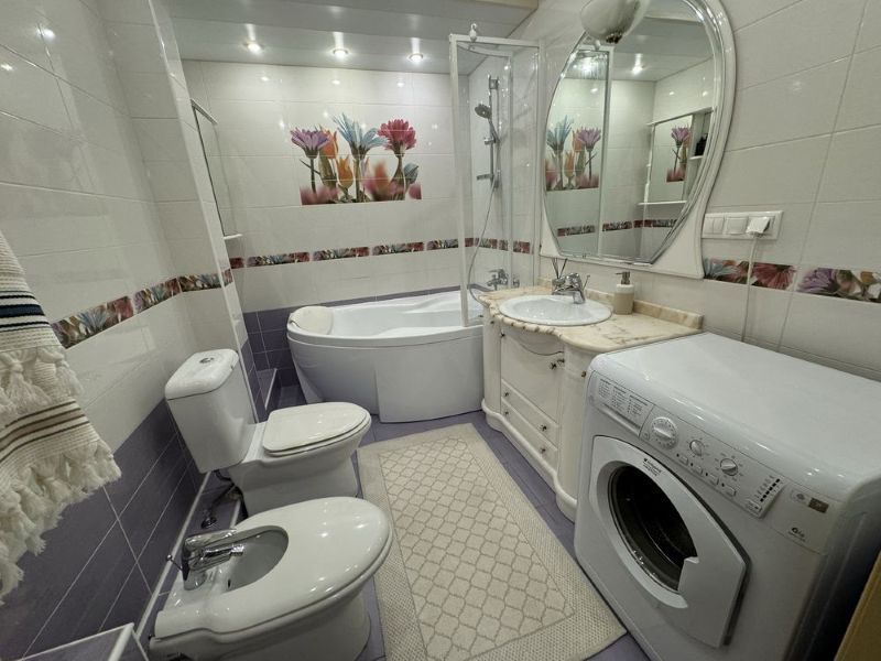 Продаж 1-кімнатної квартири 63 м², Володимира Антоновича вул., 26