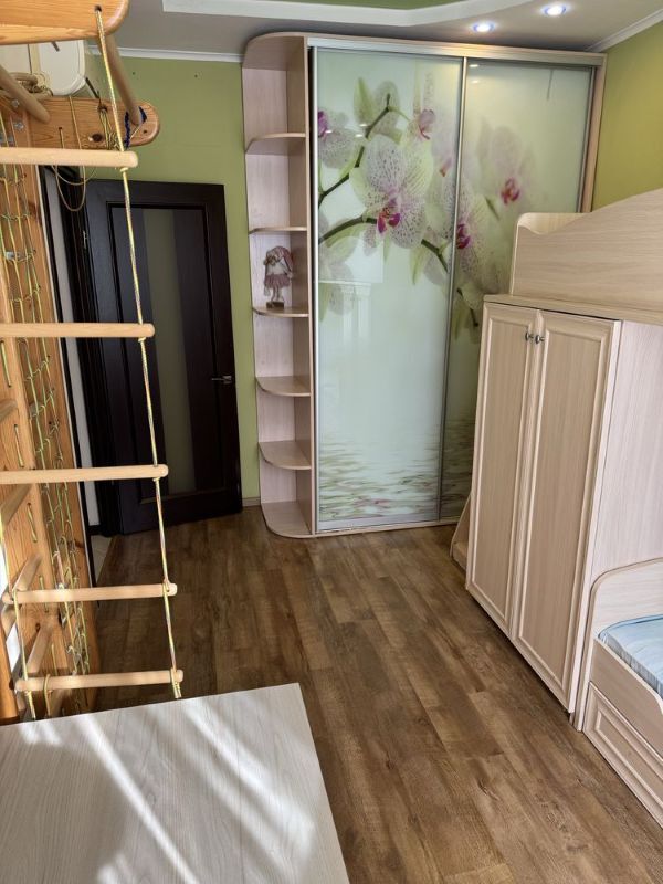 Продажа 2-комнатной квартиры 64 м², Воскресенская ул.