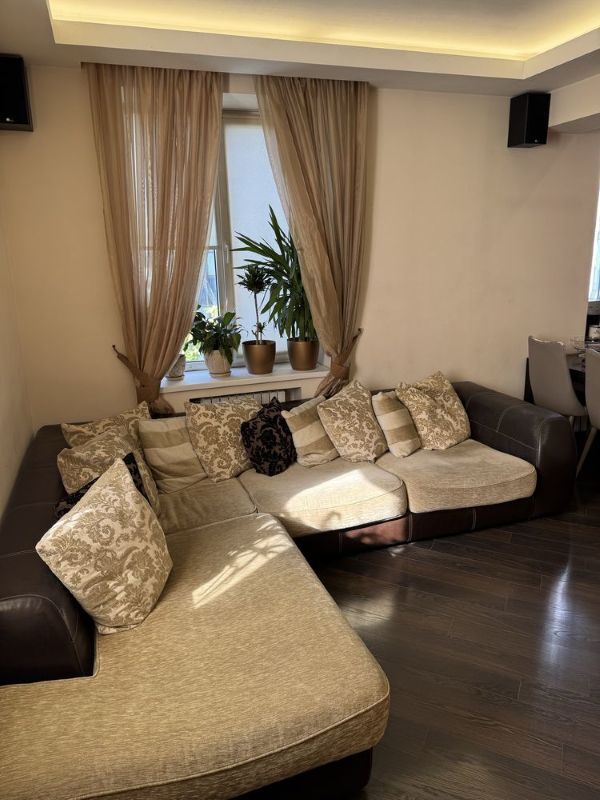 Продажа 2-комнатной квартиры 64 м², Воскресенская ул.