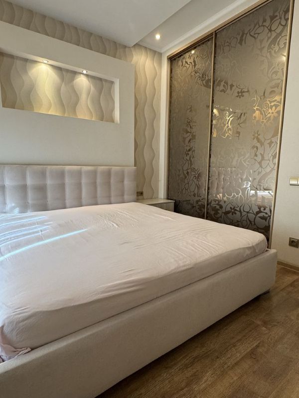 Продажа 2-комнатной квартиры 64 м², Воскресенская ул.