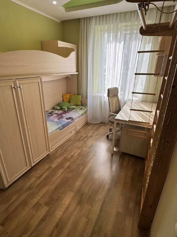 Продажа 2-комнатной квартиры 64 м², Воскресенская ул.