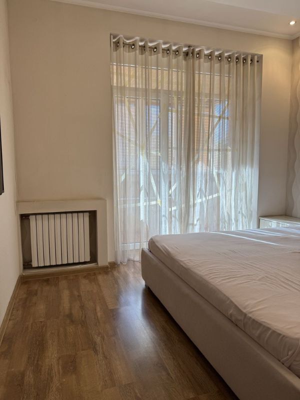 Продажа 2-комнатной квартиры 64 м², Воскресенская ул.