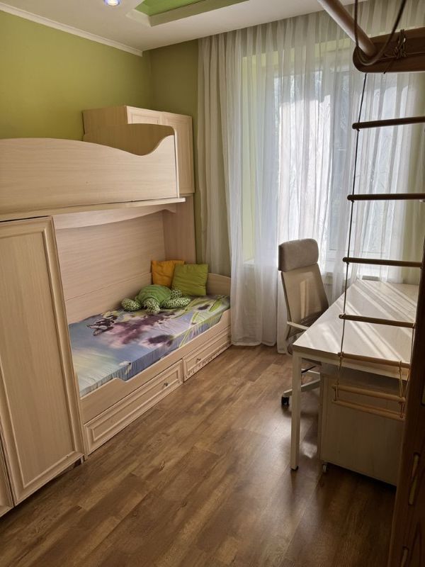 Продажа 2-комнатной квартиры 64 м², Воскресенская ул.