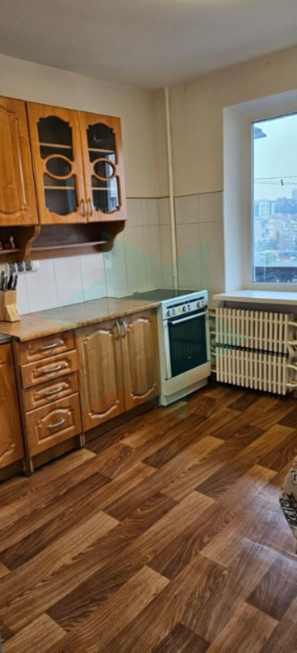 Продаж 2-кімнатної квартири 52 м², Набережна Перемоги вул.