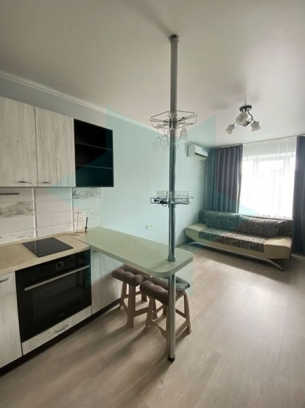 Продаж 1-кімнатної квартири 23 м², Добровольців вул., пров.10