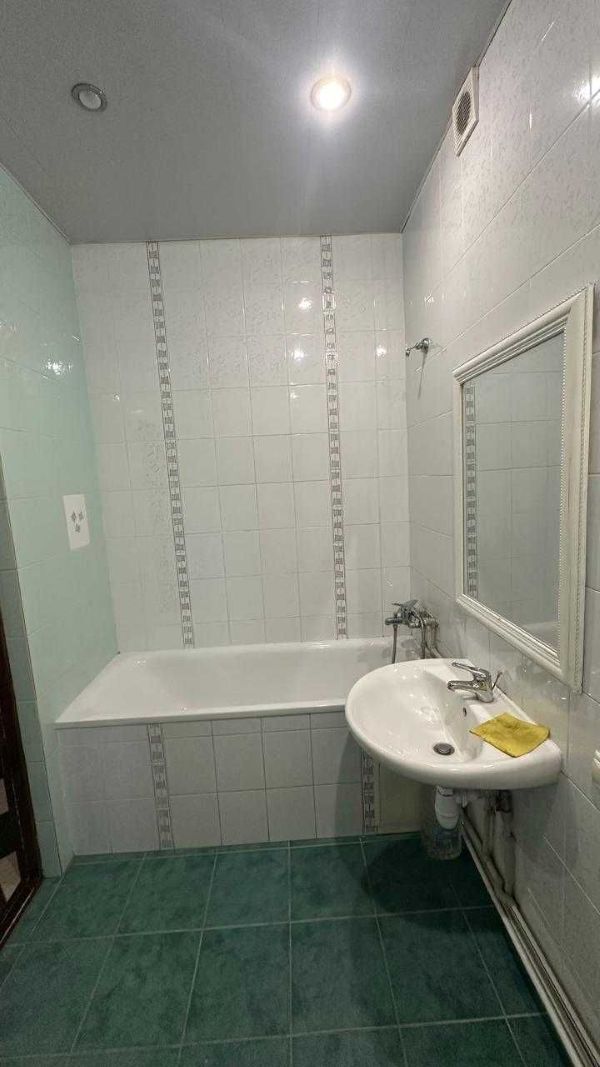 Продаж 2-кімнатної квартири 62 м², Телевізійна вул.