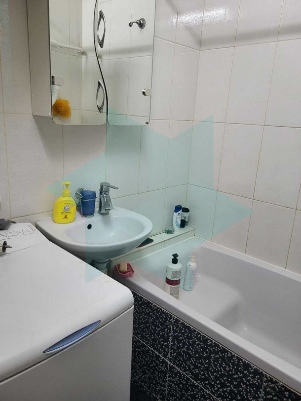 Продаж 2-кімнатної квартири 44 м², Осіння вул.