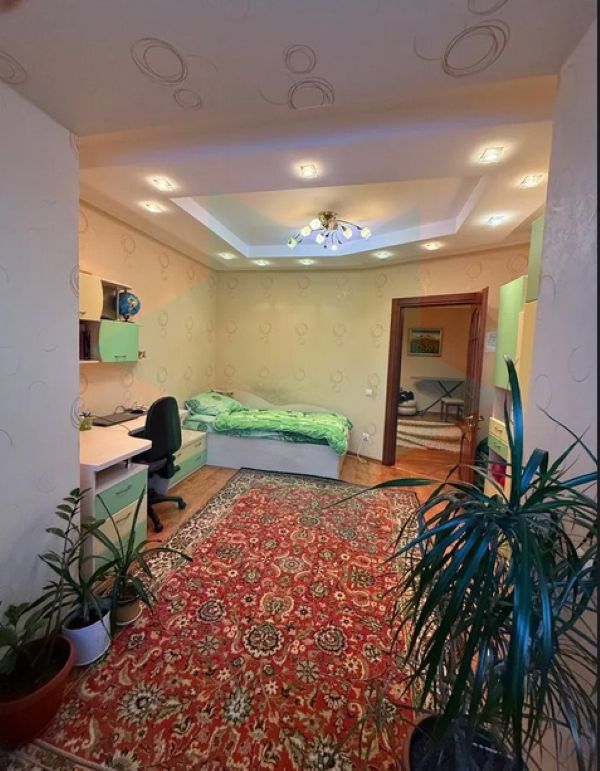 Продажа 2-комнатной квартиры 78 м², Дмитрия Кедрина ул., 53А