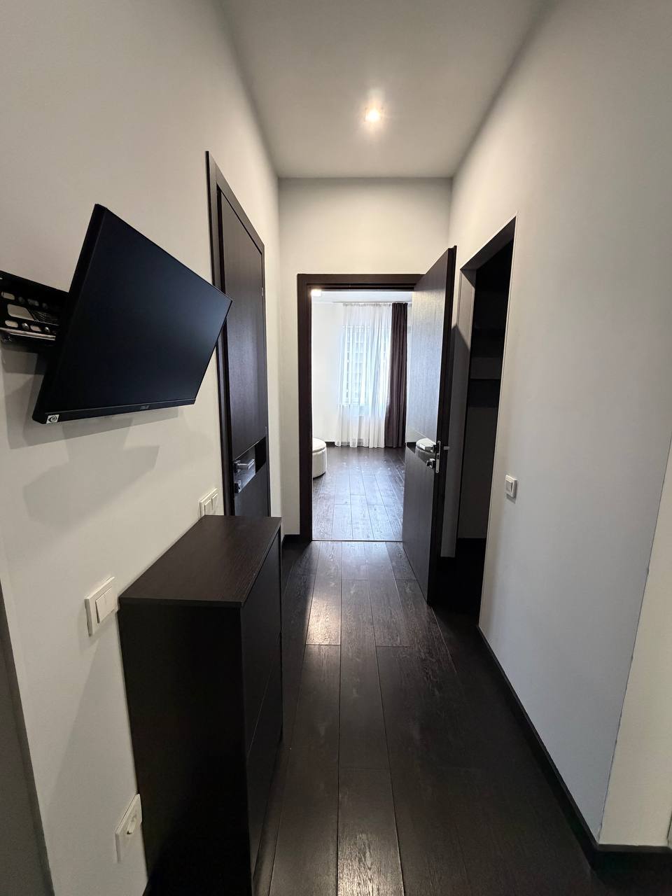 Аренда 2-комнатной квартиры 75 м², Александра Поля просп.