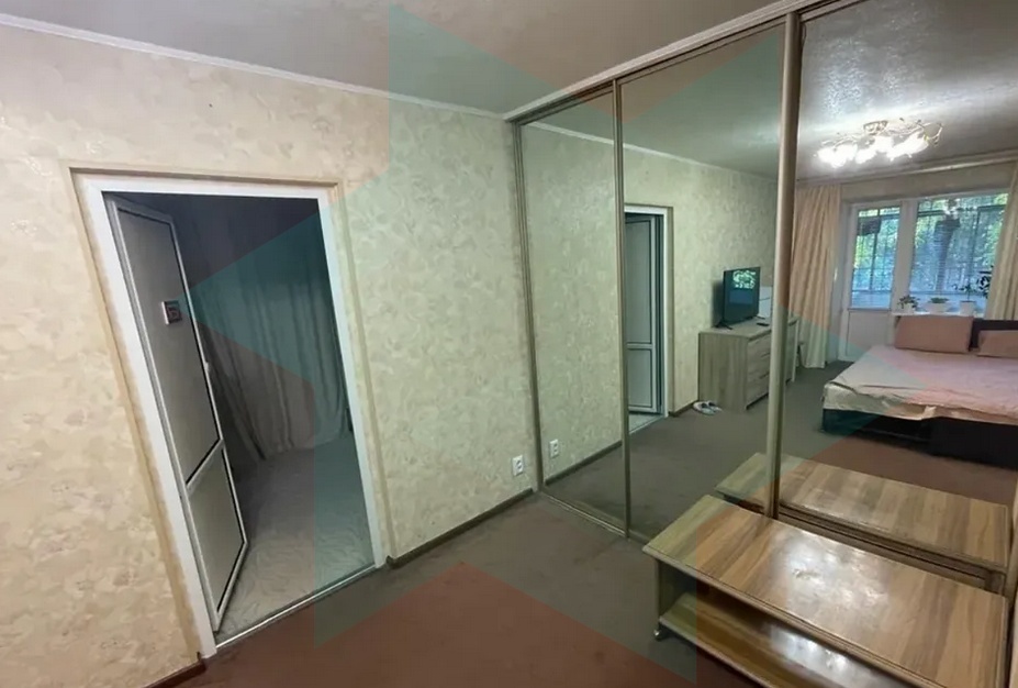 Продаж 2-кімнатної квартири 42 м², Володимира Мономаха вул.