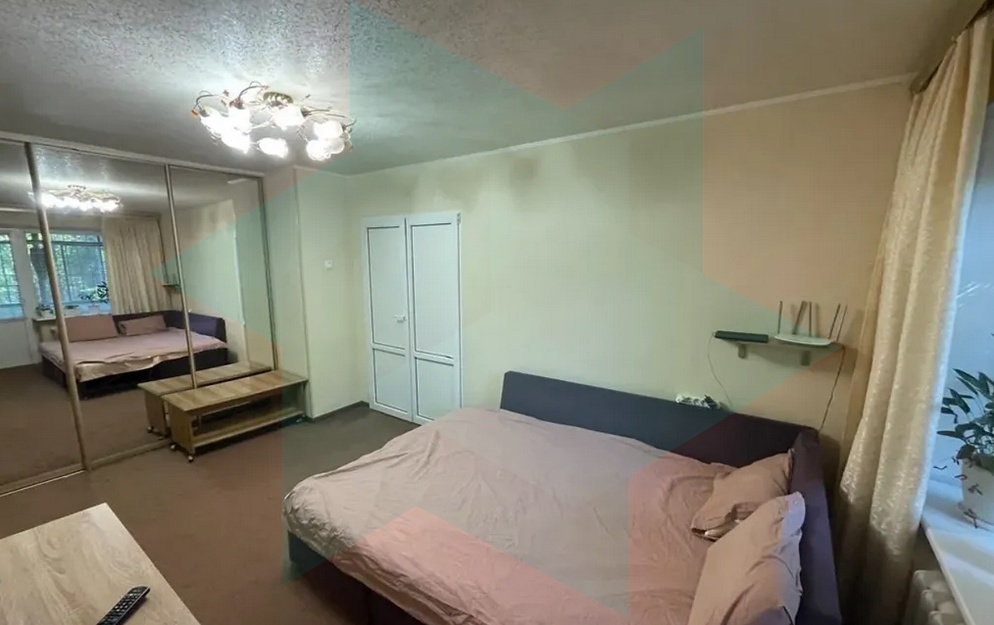 Продаж 2-кімнатної квартири 42 м², Володимира Мономаха вул.