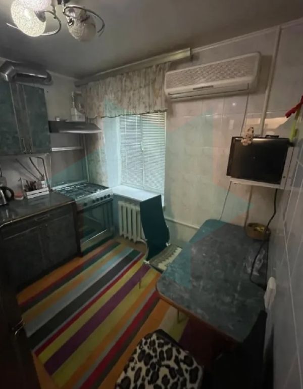 Продаж 2-кімнатної квартири 42 м², Володимира Мономаха вул.