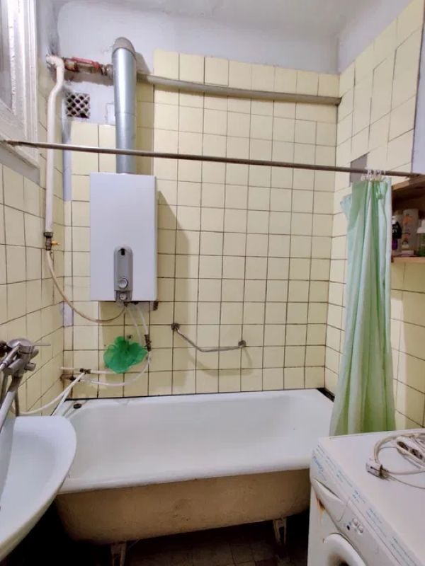 Продаж 3-кімнатної квартири 74 м², Феодосія Макаревського пров., 4