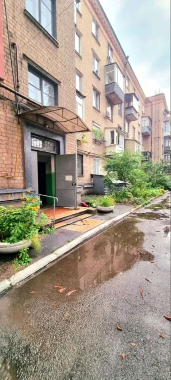 Продаж 3-кімнатної квартири 74 м², Феодосія Макаревського пров., 4