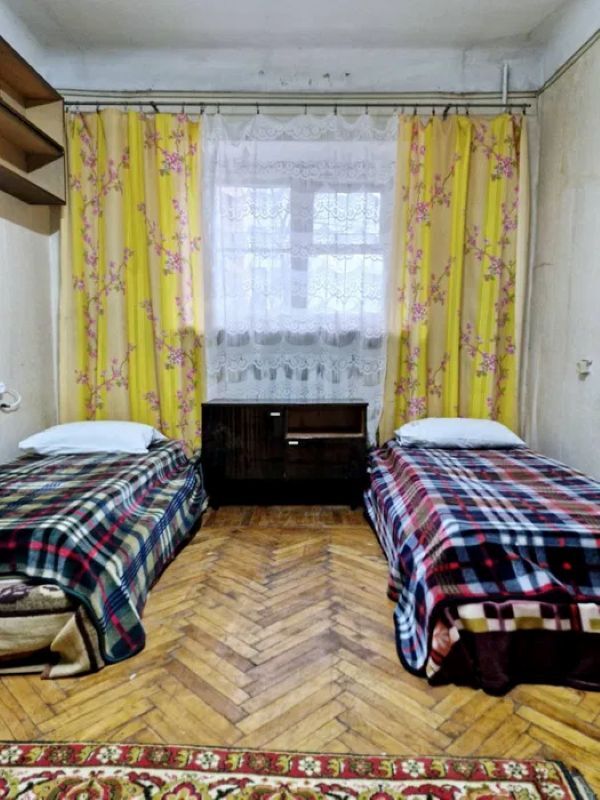 Продаж 3-кімнатної квартири 74 м², Феодосія Макаревського пров., 4