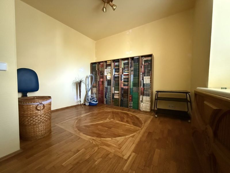 Продаж 3-кімнатної квартири 76 м², Гетьмана Петра Дорошенка вул.