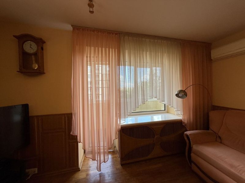 Продаж 3-кімнатної квартири 76 м², Гетьмана Петра Дорошенка вул.