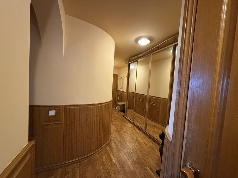 Продаж 3-кімнатної квартири 76 м², Гетьмана Петра Дорошенка вул.