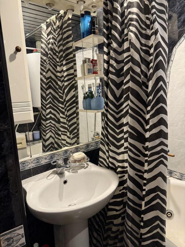 Продаж 3-кімнатної квартири 76 м², Гетьмана Петра Дорошенка вул.