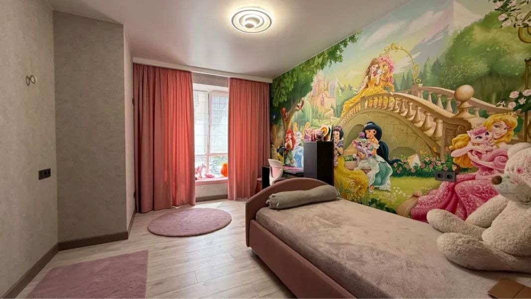 Продаж 3-кімнатної квартири 95 м², Набережна Перемоги вул., 44