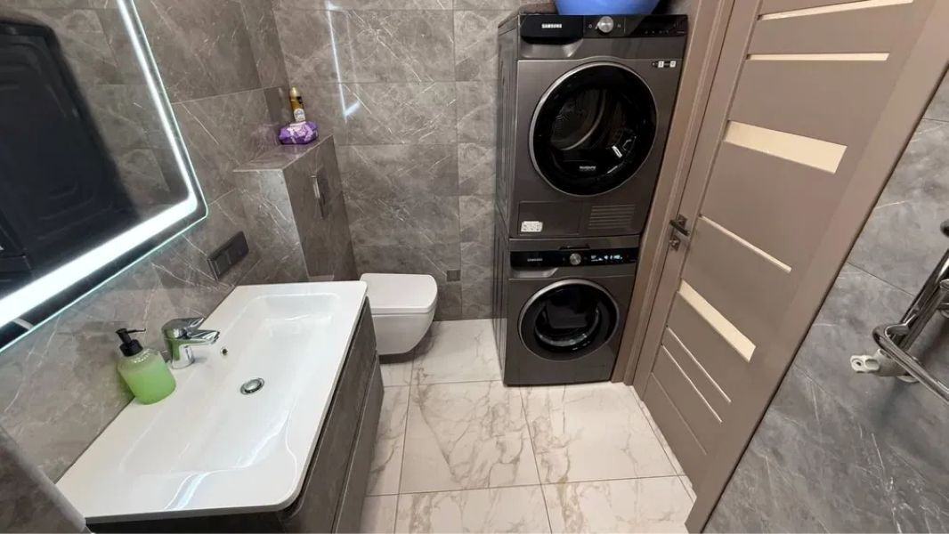 Продаж 3-кімнатної квартири 95 м², Набережна Перемоги вул., 44