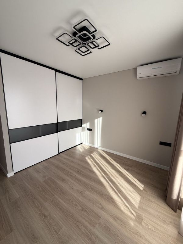 Продаж 2-кімнатної квартири 77 м², Володі Дубініна вул., вул.6