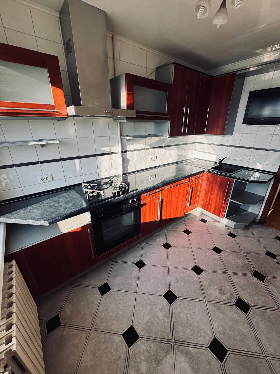 Продаж 3-кімнатної квартири 60 м², Полонської-Василенко вул., 6