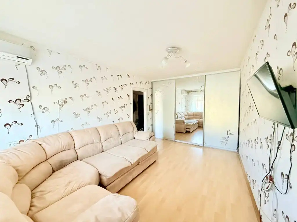 Продаж 1-кімнатної квартири 33 м², Олександра Поля просп., 90А