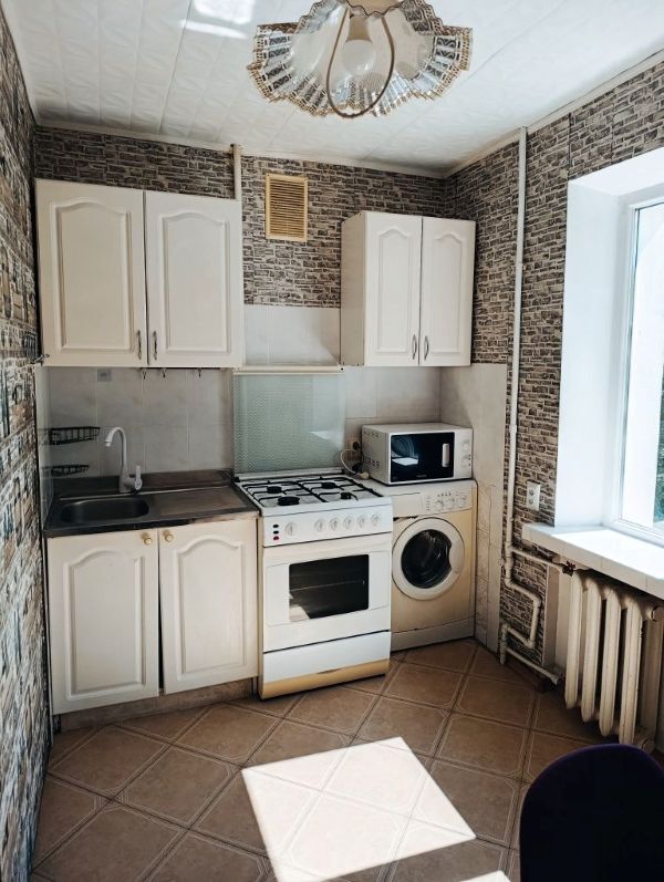 Продаж 2-кімнатної квартири 56 м², Богдана Хмельницького просп., 26