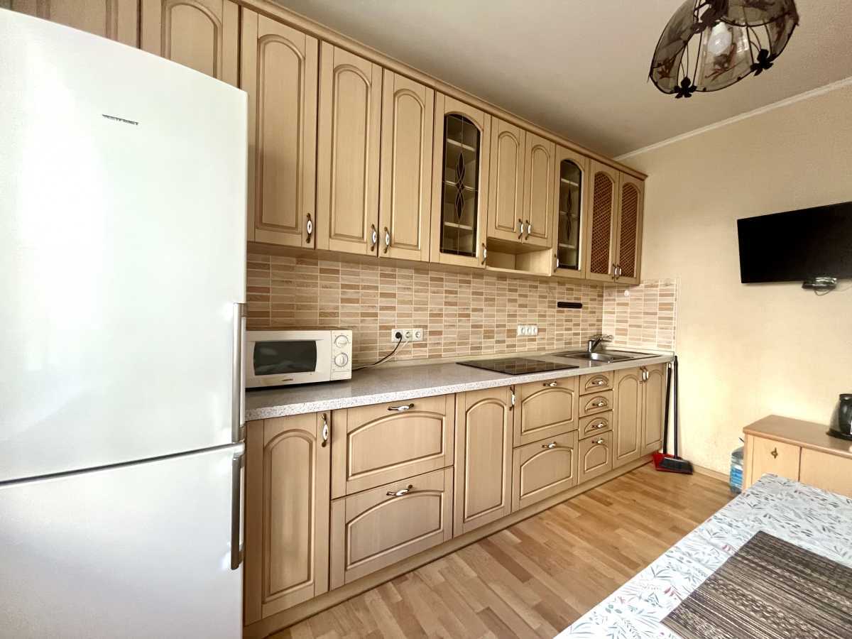 Оренда 2-кімнатної квартири 65 м², Урлівська вул., 34