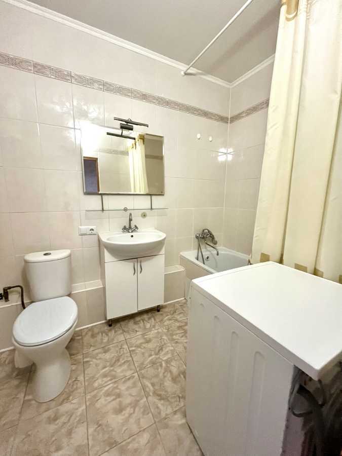 Оренда 2-кімнатної квартири 65 м², Урлівська вул., 34