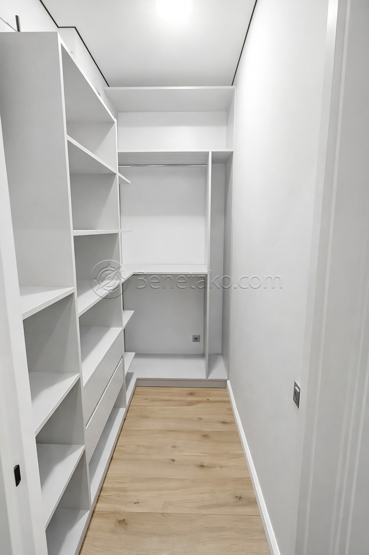 Аренда 3-комнатной квартиры 55 м², Генуэзская ул., 1Е