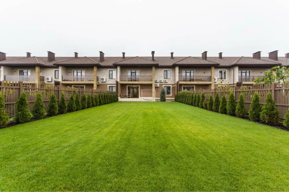 Оренда будинку 215 м², Орхідейна вул.