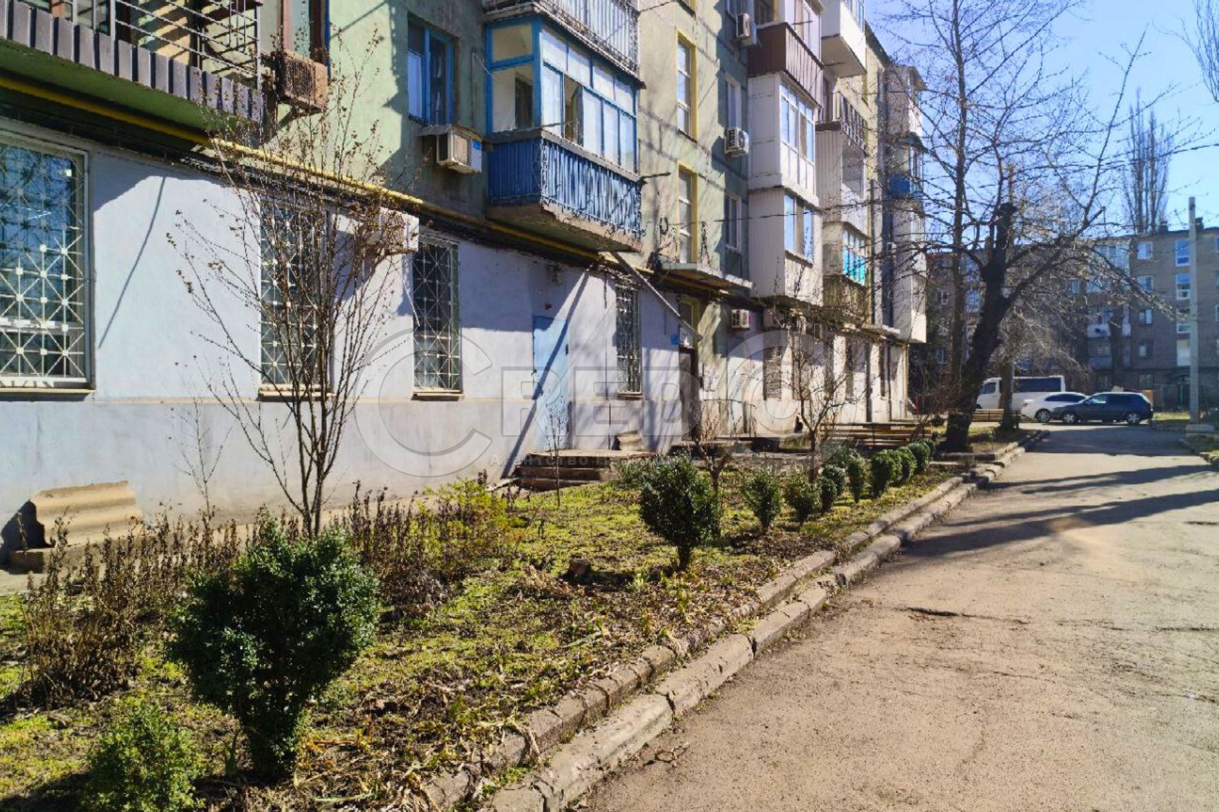 Продаж 2-кімнатної квартири 42.7 м², Металургів