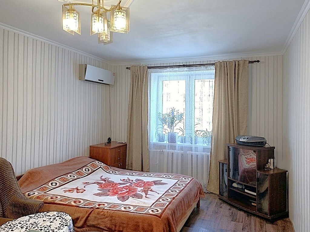 Продажа 1-комнатной квартиры 37 м², Грушевского Михаила ул., 52