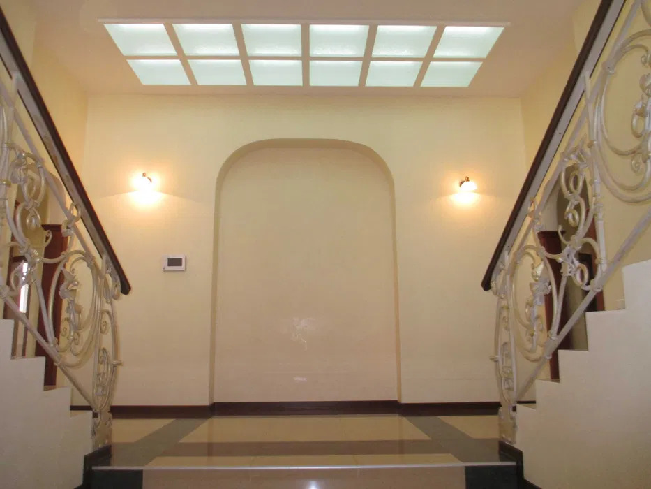 Оренда будинку 957 м², Редутна вул.